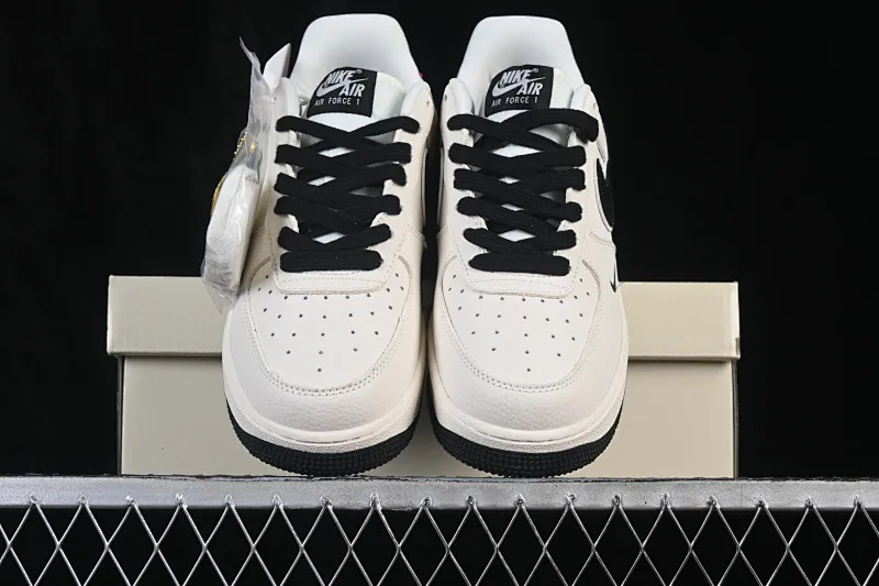 All categories Nk Air Force 1 Air Force series Nk Air Force 1 Low Air Force low-top Nike Air Force 1'07 Low Retro beige black red Air Force 1 low-top casual sneakers DD1982-324